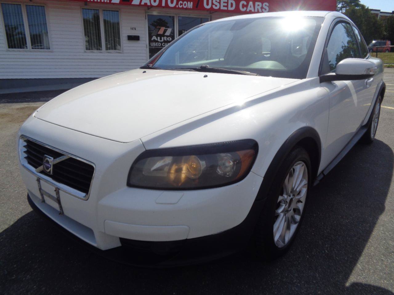 Used 2009 Volvo C30 FWD image 14