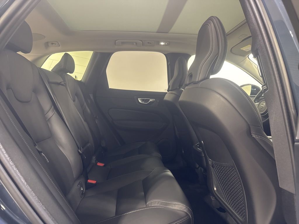 Used 2025 Volvo XC60 B5 Ultra w/ Climate Package image 25