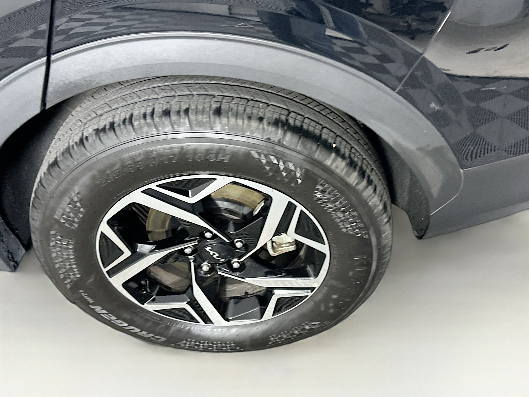 Used 2025 Kia Sportage LX image 11