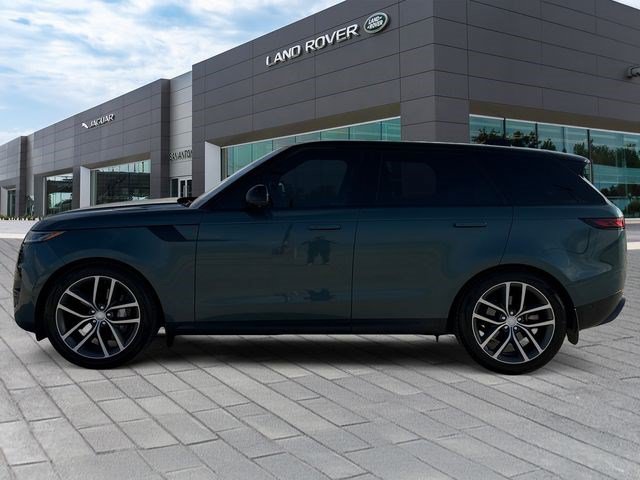 Used 2023 Land Rover Range Rover Sport SE AWD/4WD image 2