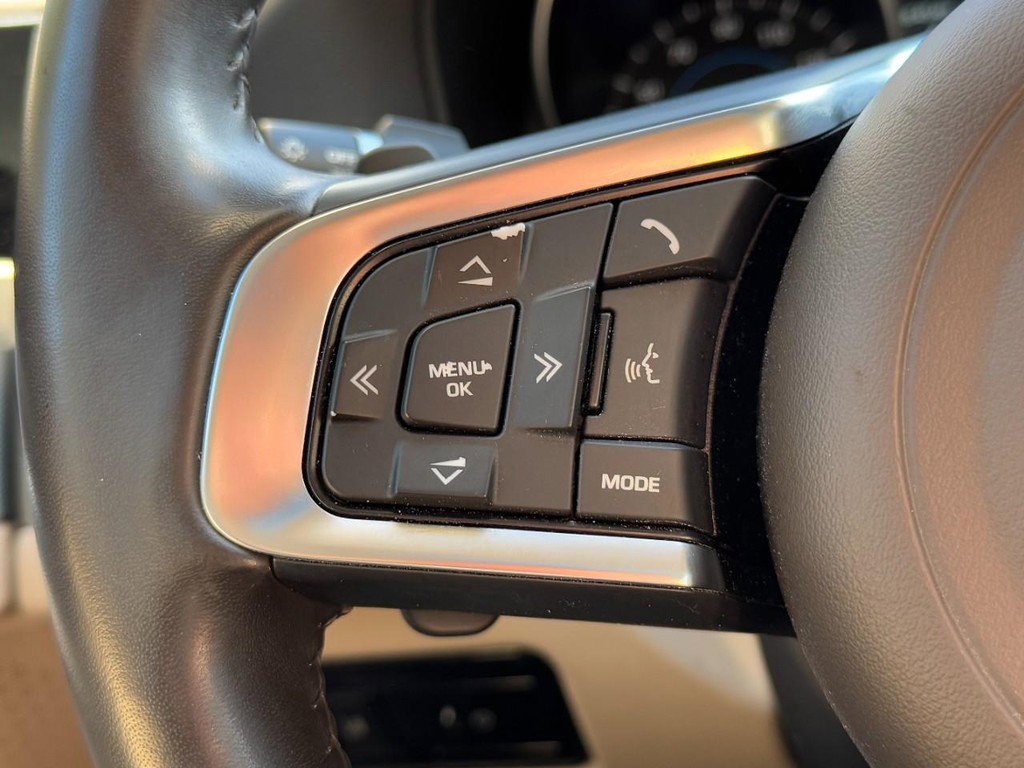 Used 2018 Jaguar XF Prestige image 17