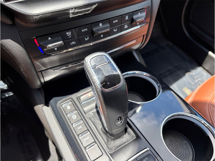 Used 2022 Maserati Ghibli Modena RWD image 39