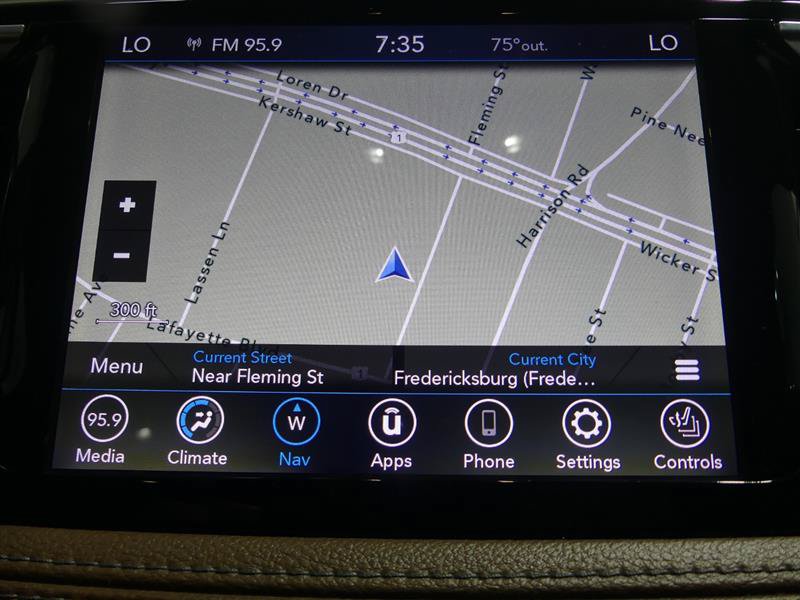 Used 2020 Chrysler Pacifica Limited w/ Tire & Wheel Group FWD image 39