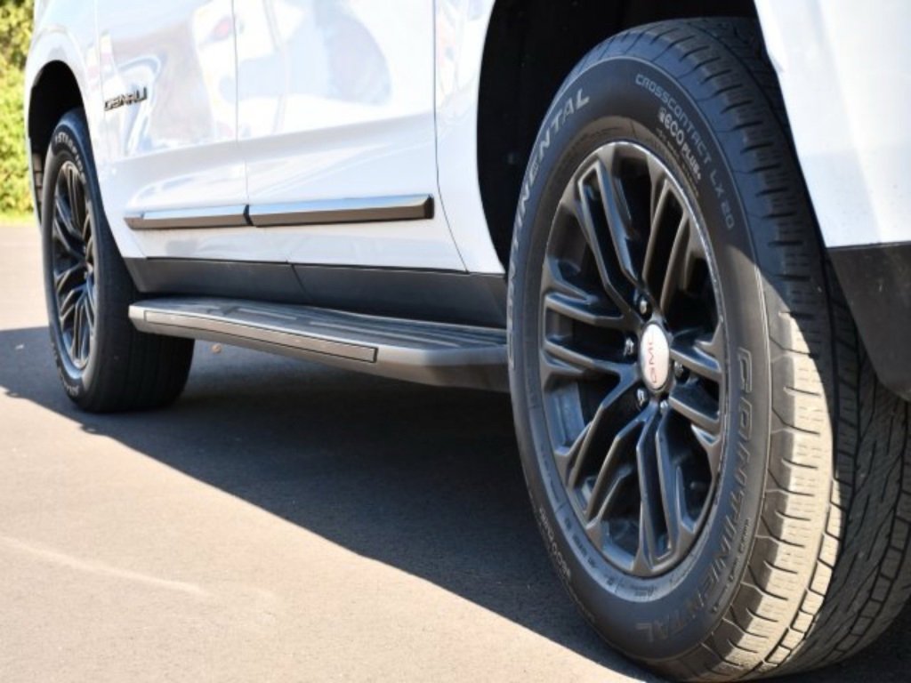 Used 2021 GMC Yukon XL SLT image 9