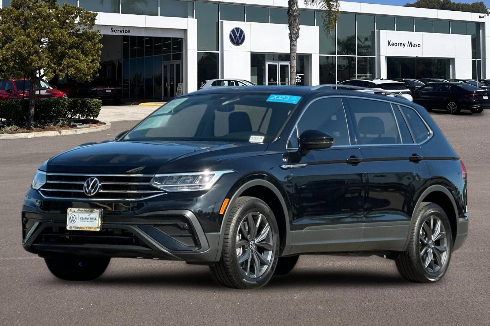 Used 2023 Volkswagen Tiguan SE FWD image 8