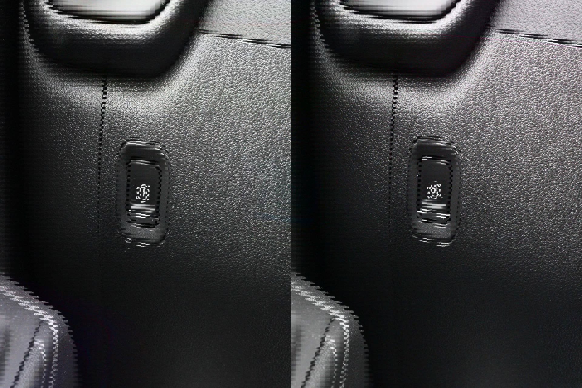 Used 2025 Chevrolet Silverado 1500 Custom Trail Boss w/ Dark Appearance Package image 31