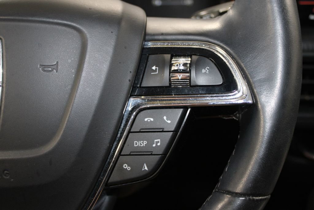 Used 2022 Lincoln Nautilus Reserve w/ Monochromatic Package image 38