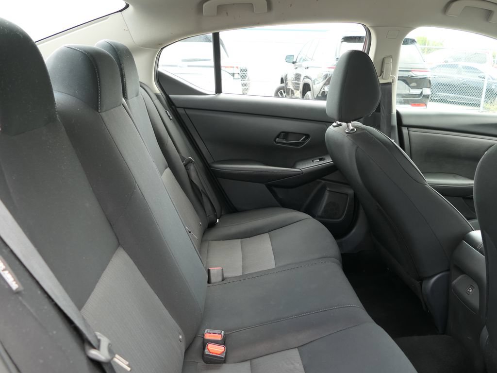 Used 2024 Nissan Sentra SV FWD image 19
