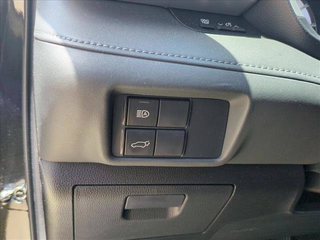 Used 2022 Toyota Highlander XSE FWD image 13