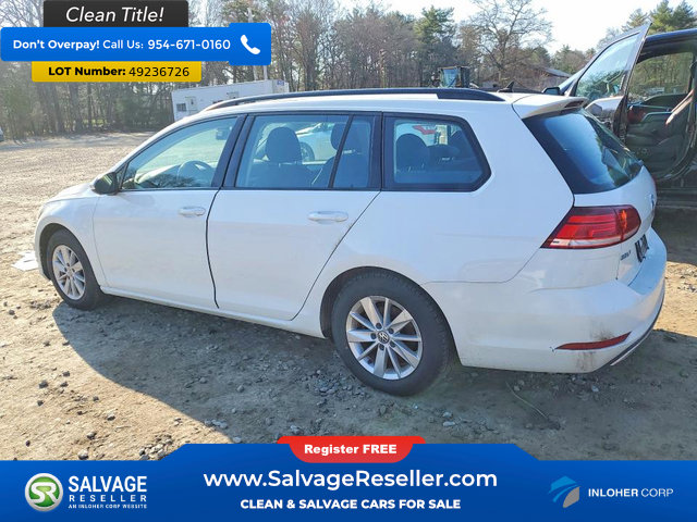 Used 2018 Volkswagen Golf S image 3