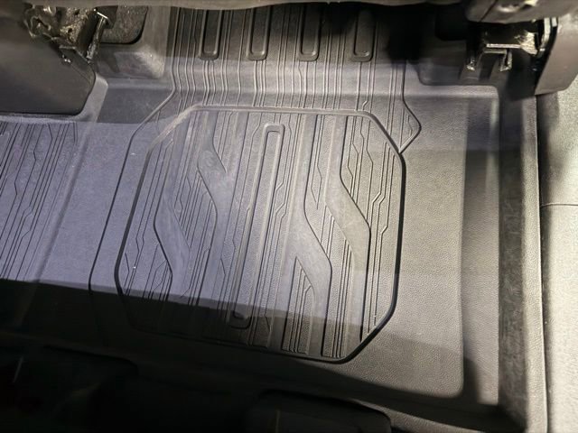 Used 2023 GMC Terrain SLE w/ Driver Convenience Package FWD image 25