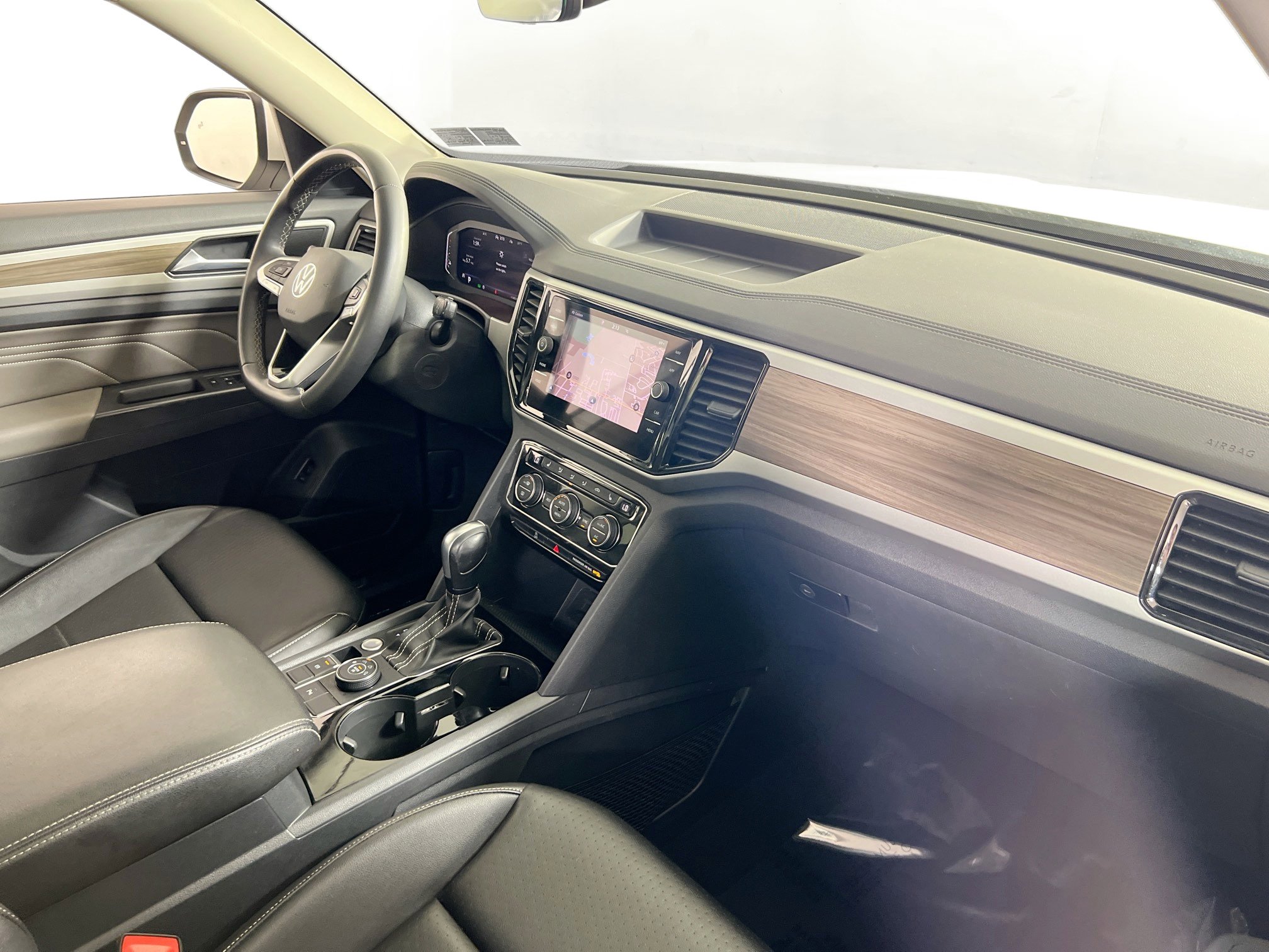 Used 2022 Volkswagen Atlas SEL image 30