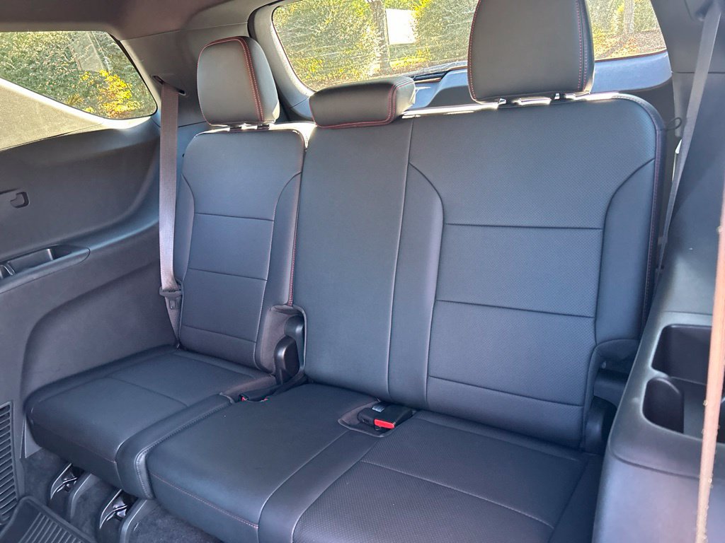 Used 2024 Chevrolet Traverse RS w/ LPO, Floor Liner Package FWD image 43