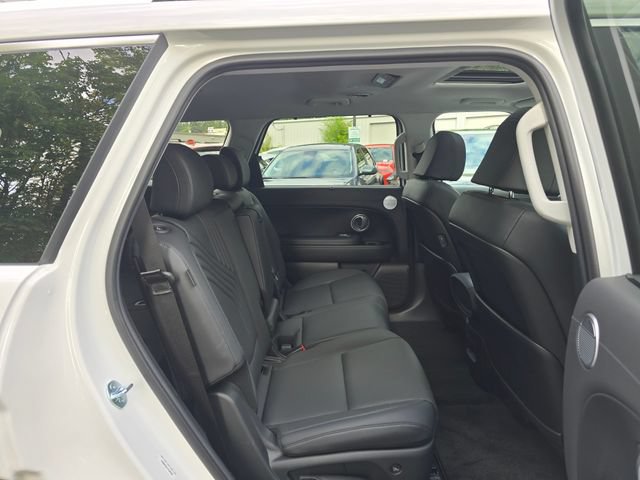 Certified 2026 Hyundai Palisade SEL Premium AWD/4WD image 12