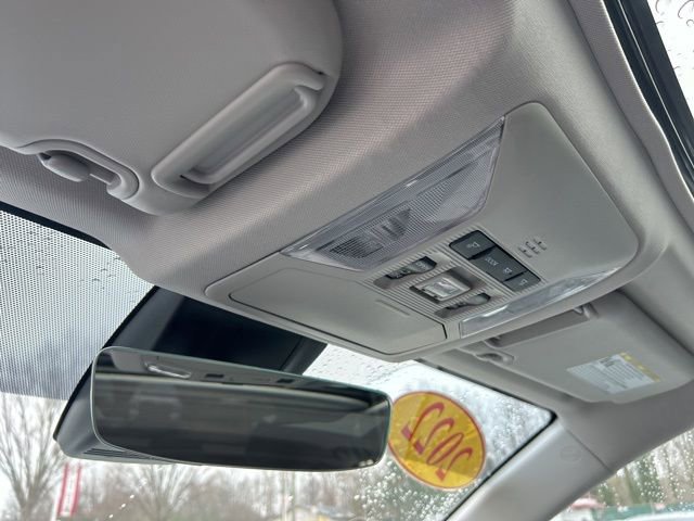 Used 2022 Toyota RAV4 XLE w/ Convenience Package image 33