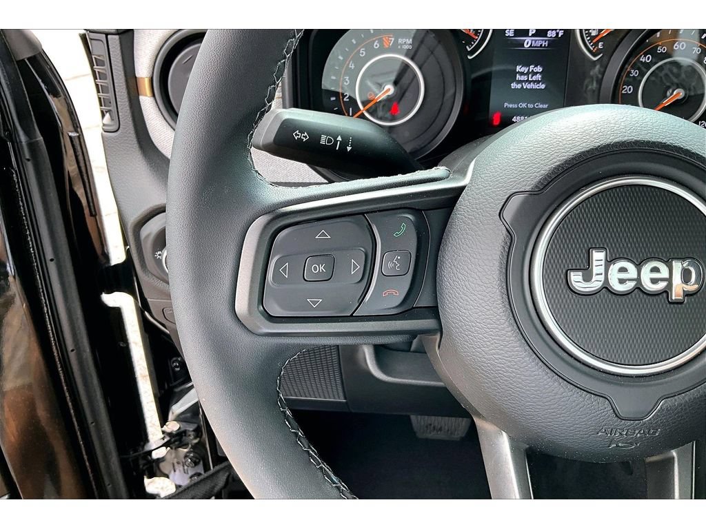 Used 2026 Jeep Gladiator Sport AWD/4WD image 10