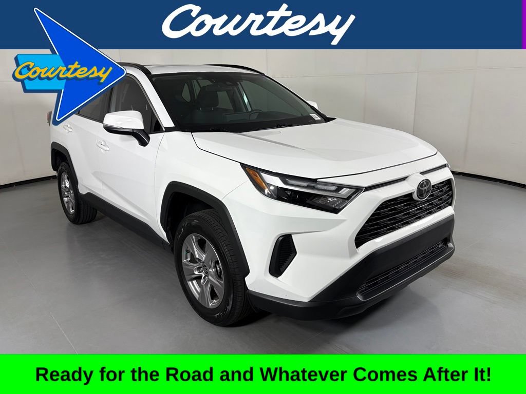 Used 2023 Toyota RAV4 XLE w/ Convenience Package FWD image 1