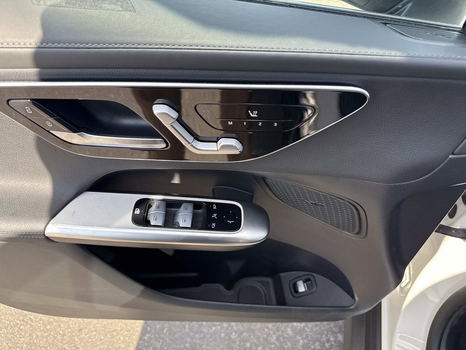 Used 2024 Mercedes-Benz GLC 300 4MATIC image 20