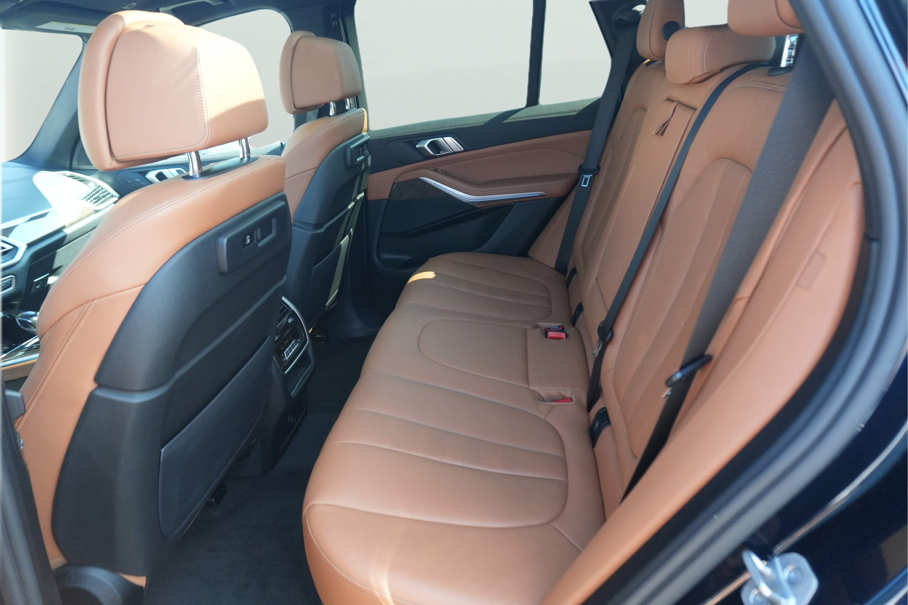 Used 2021 BMW X5 xDrive40i w/ M Sport Package AWD/4WD image 20