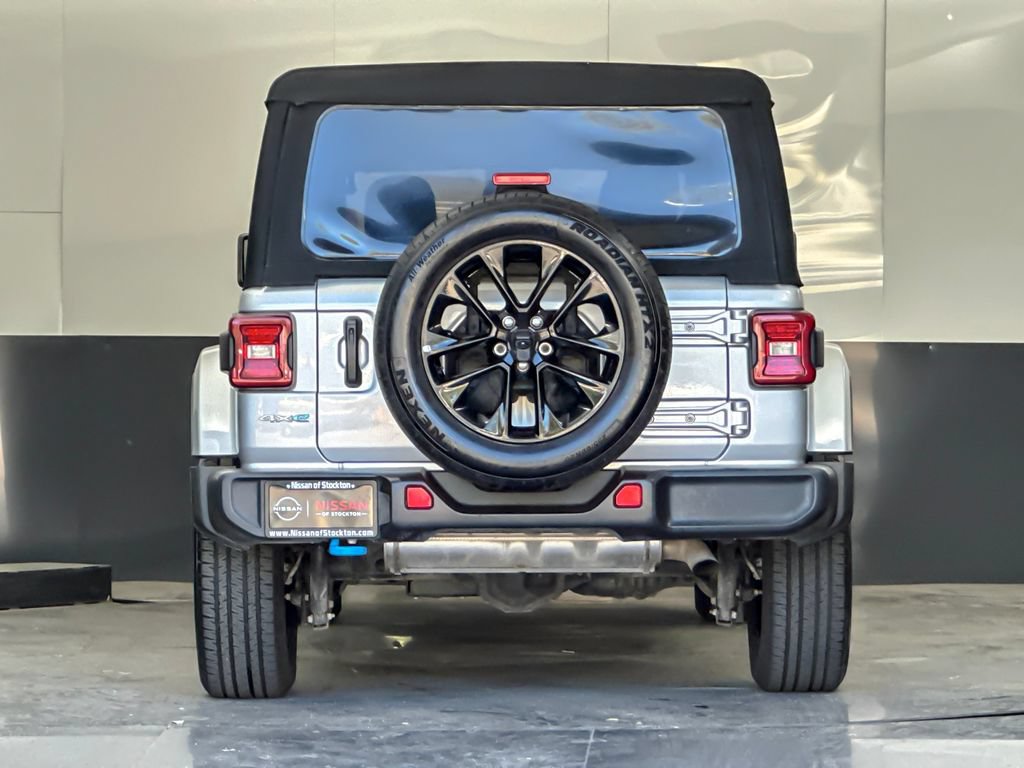 Used 2024 Jeep Wrangler Unlimited Sahara AWD/4WD image 4