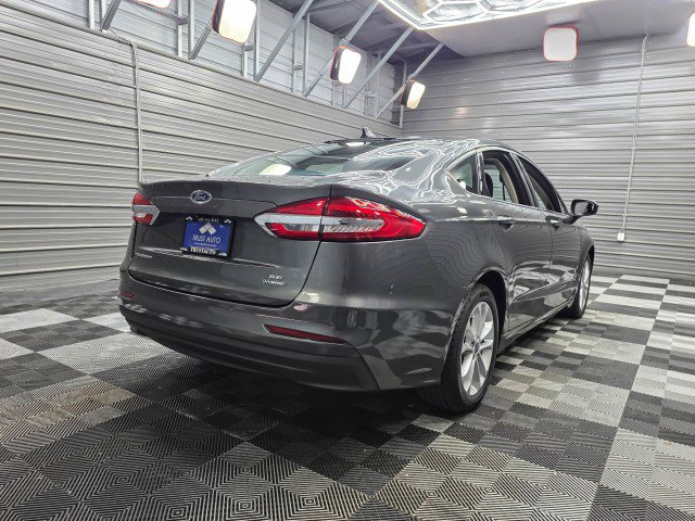Used 2020 Ford Fusion SE FWD image 5