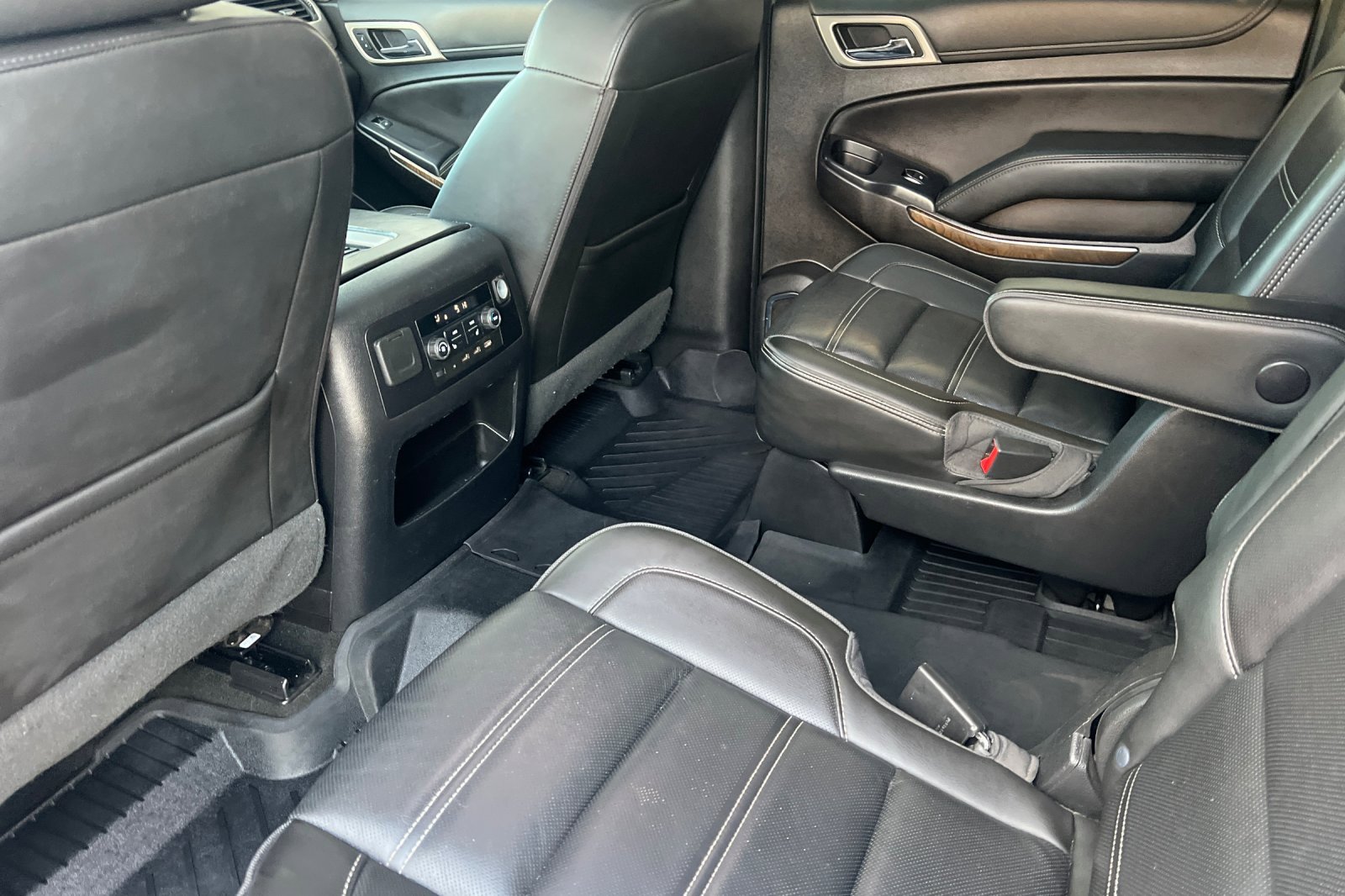 Used 2018 GMC Yukon XL Denali w/ Denali Ultimate Package image 13