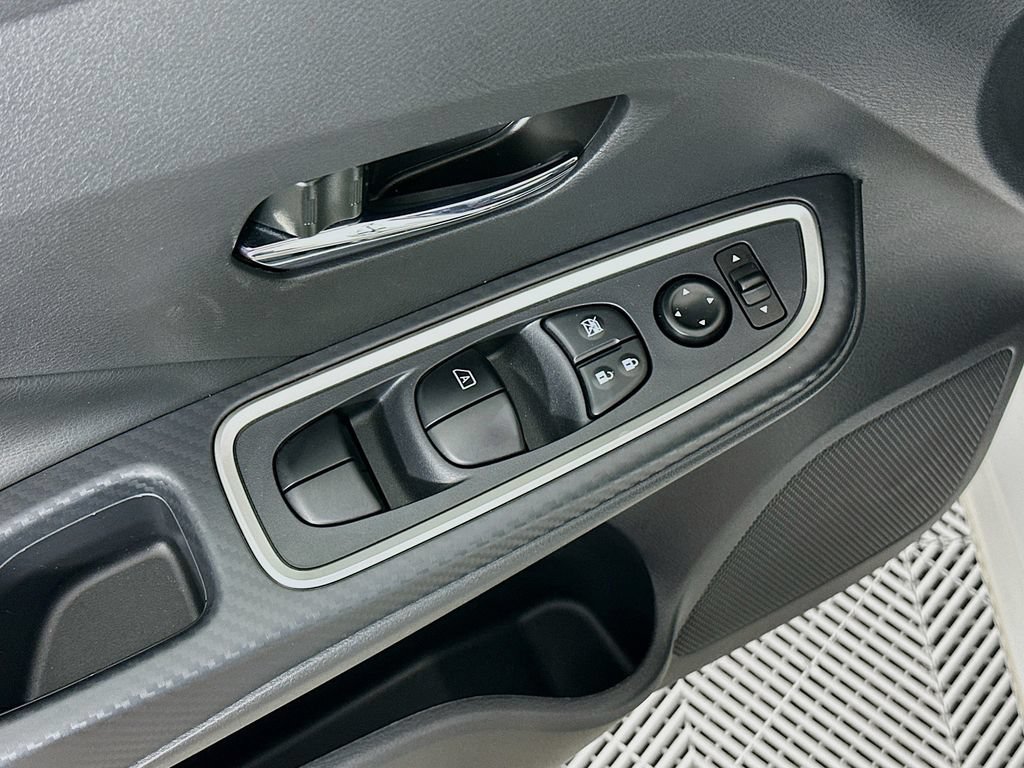 Certified 2025 Nissan Versa SR w/ Trunk Package FWD image 24