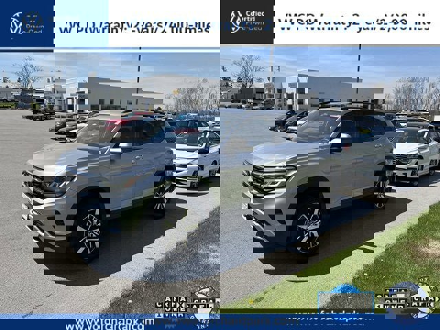 Used 2022 Volkswagen Atlas SE image 1