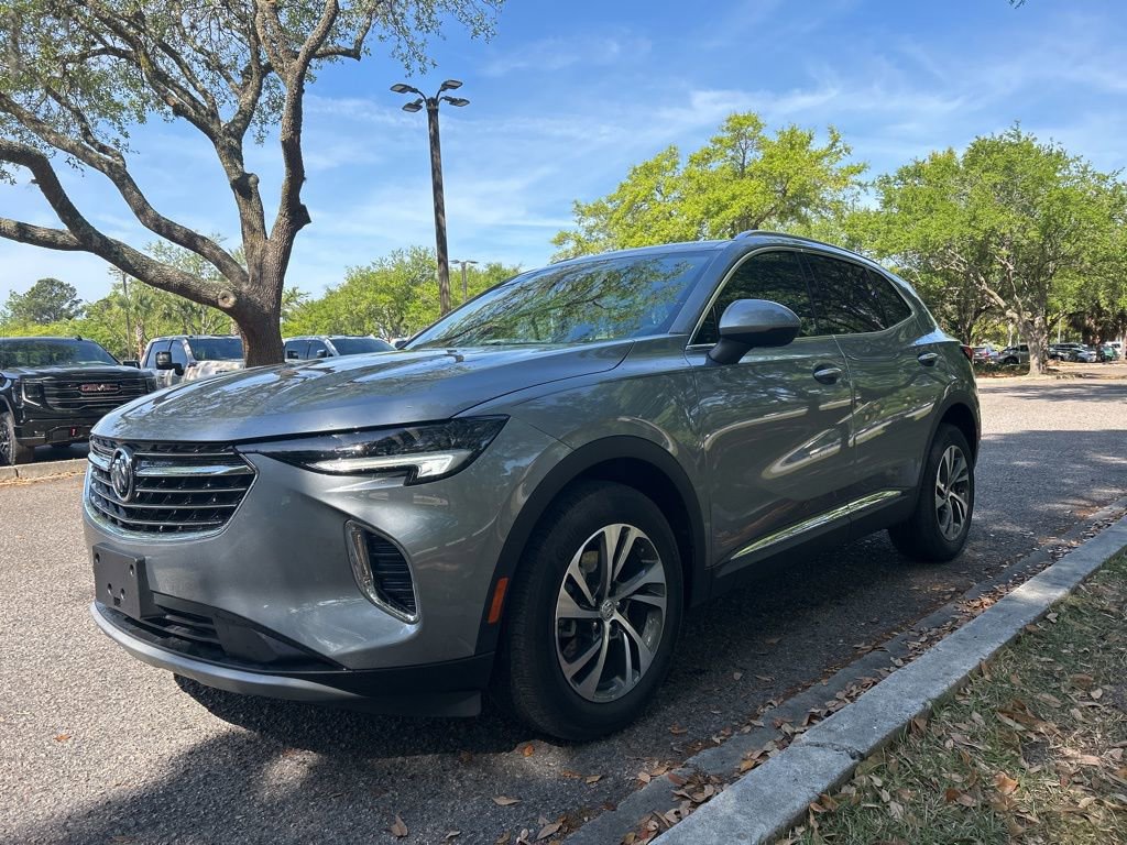 Used 2023 Buick Envision Essence image 2
