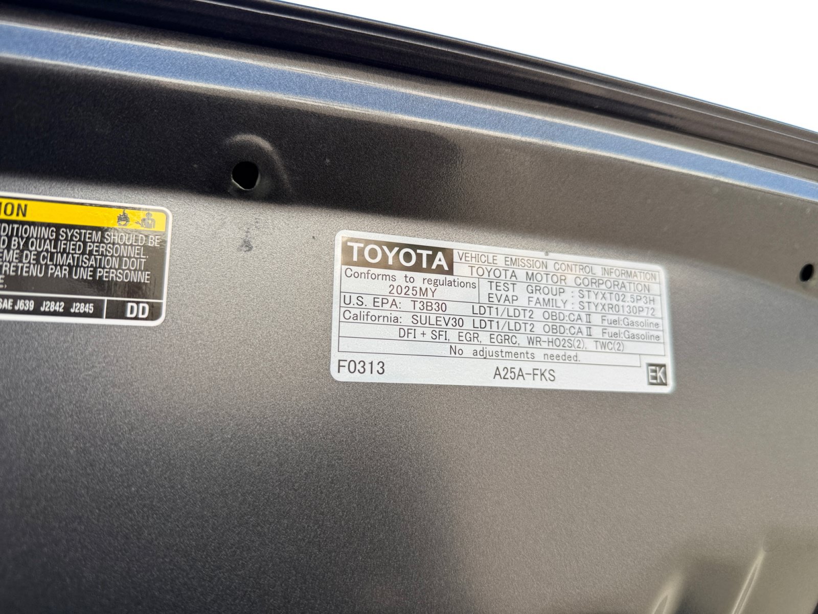 Used 2025 Toyota RAV4 XLE w/ Convenience Package FWD image 12