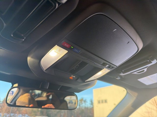 Used 2025 Subaru Forester Premium image 27