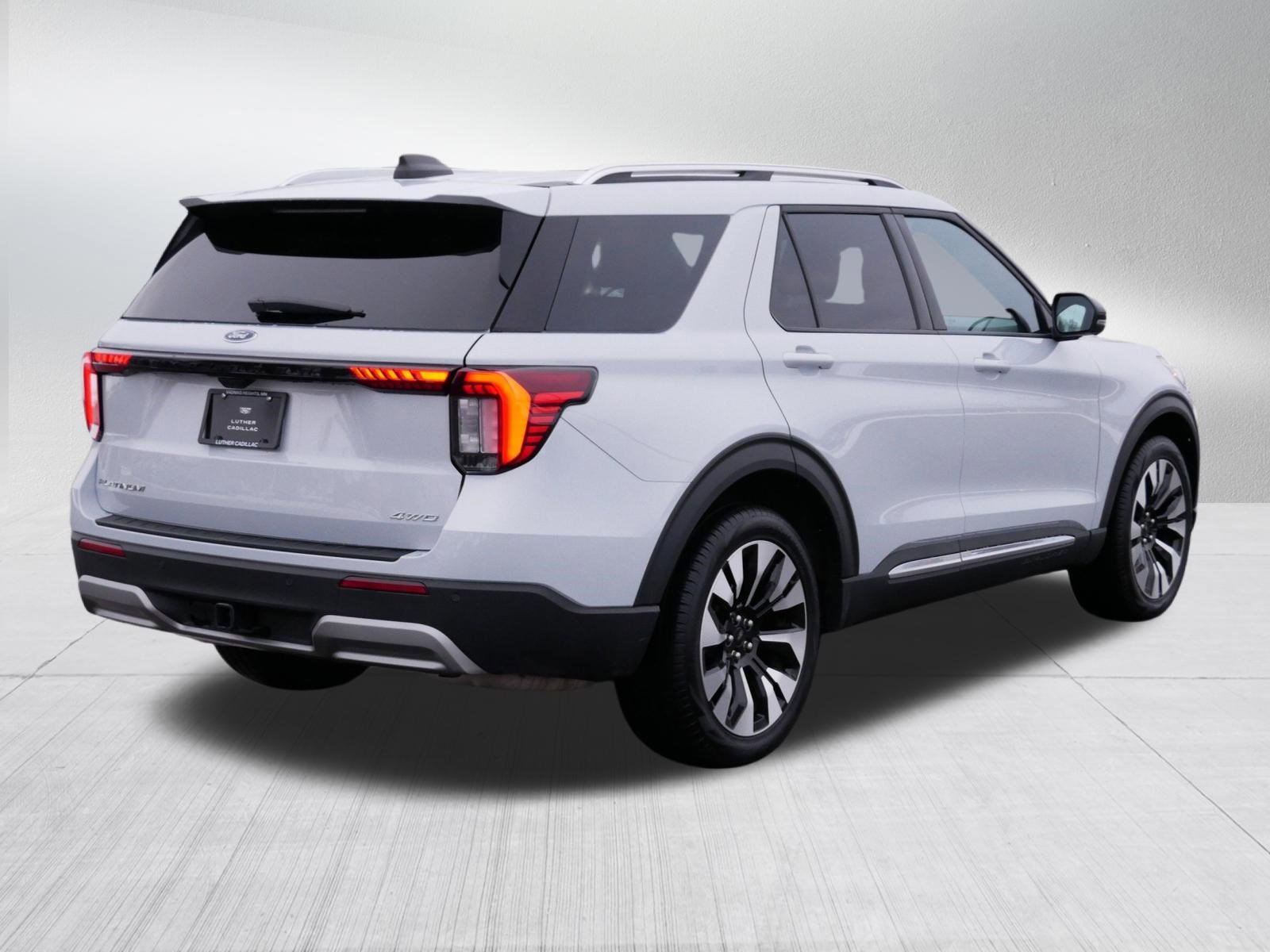 Used 2025 Ford Explorer Platinum w/ LUX Leather Package AWD/4WD image 7