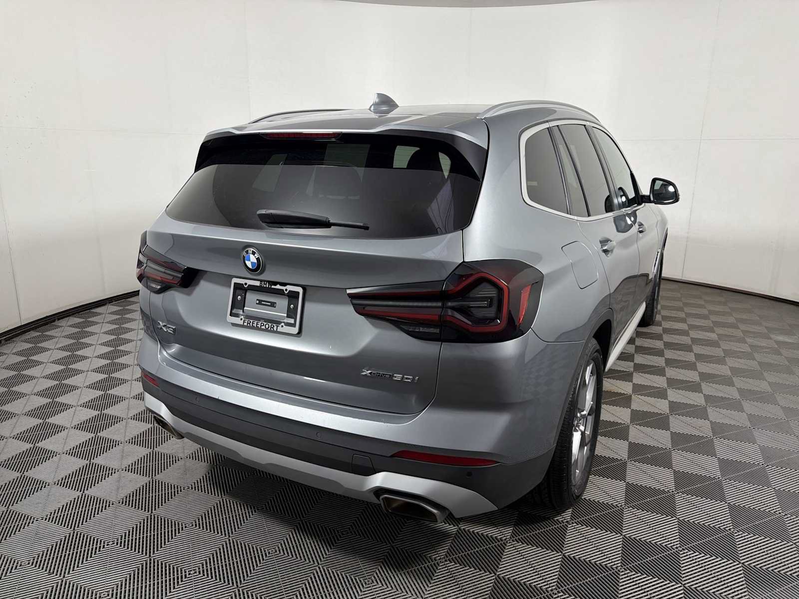 Certified 2024 BMW X3 xDrive30i w/ Convenience Package AWD/4WD image 6