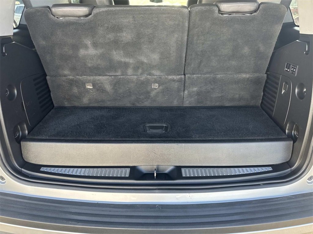 Used 2020 Cadillac Escalade Luxury image 19