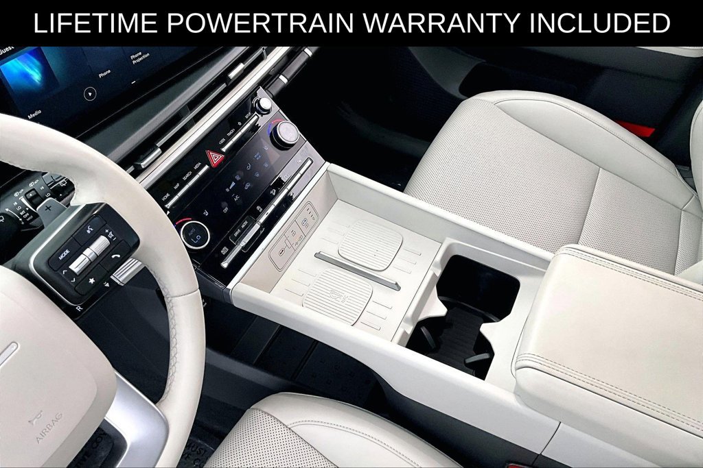 Used 2025 Hyundai Santa Fe SEL FWD image 17