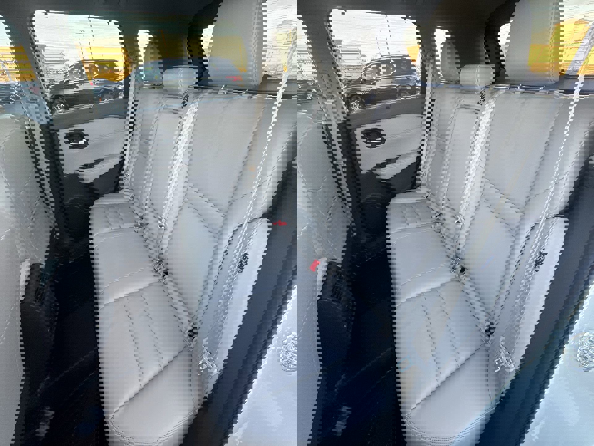 Used 2023 Nissan Rogue SL w/ SL Premium Package image 22