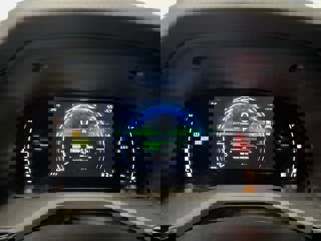 Used 2025 Toyota Camry SE image 12