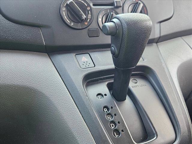 Used 2018 Nissan NV200 S FWD image 12