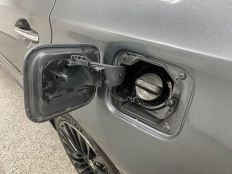 Used 2016 Toyota Avalon Limited w/ Protection Package image 28