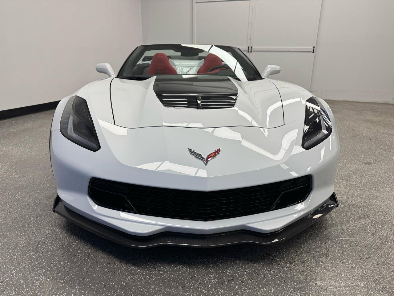 Used 2015 Chevrolet Corvette Z06 w/ 3LZ Preferred Equipment Group image 3