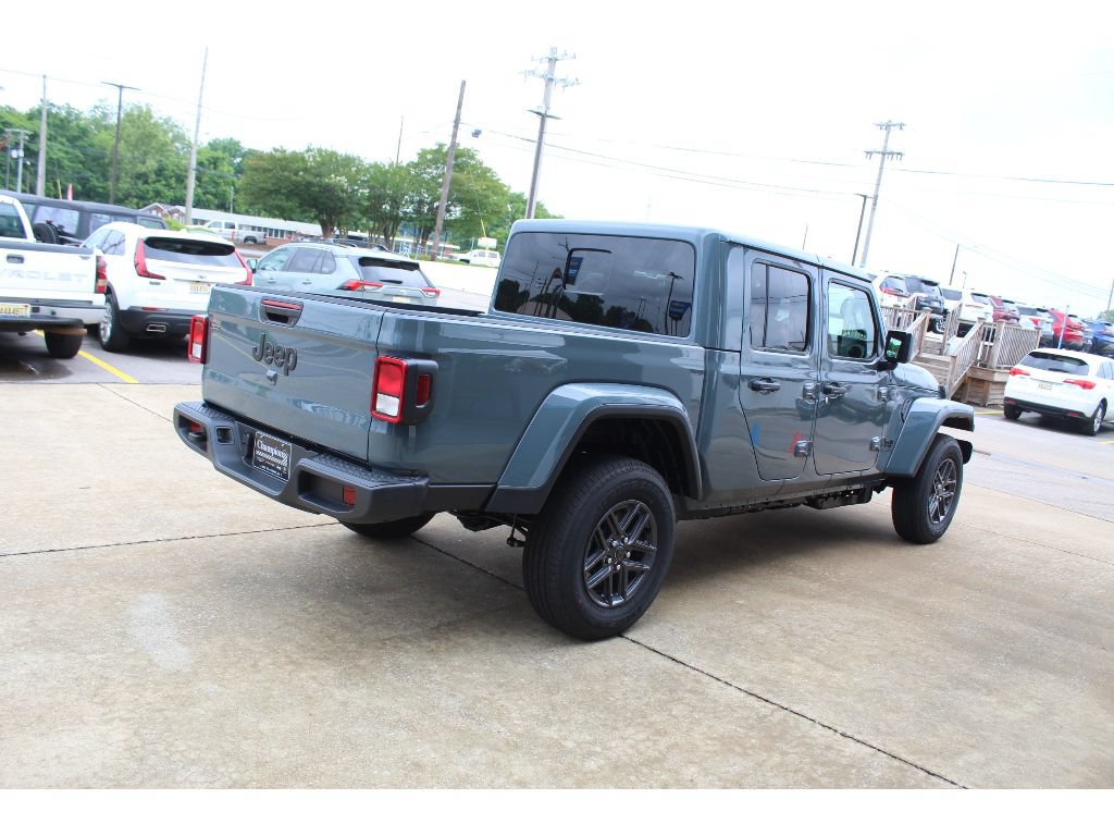 New 2026 Jeep Gladiator Sport AWD/4WD image 5
