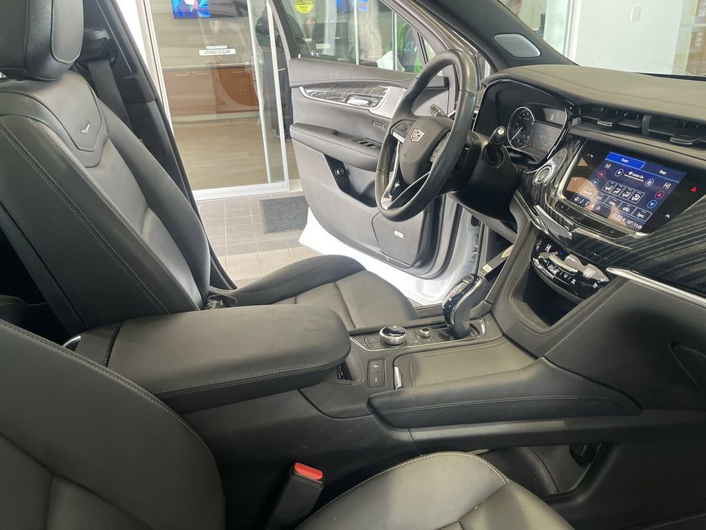 Certified 2024 Cadillac XT6 Premium Luxury w/ LPO, Floor Liner Package image 33