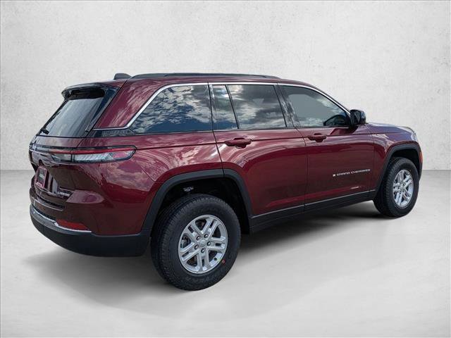 New 2025 Jeep Grand Cherokee Laredo image 5