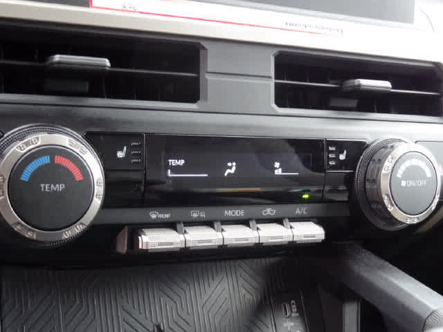 Used 2025 Toyota Tacoma SR5 AWD/4WD image 25