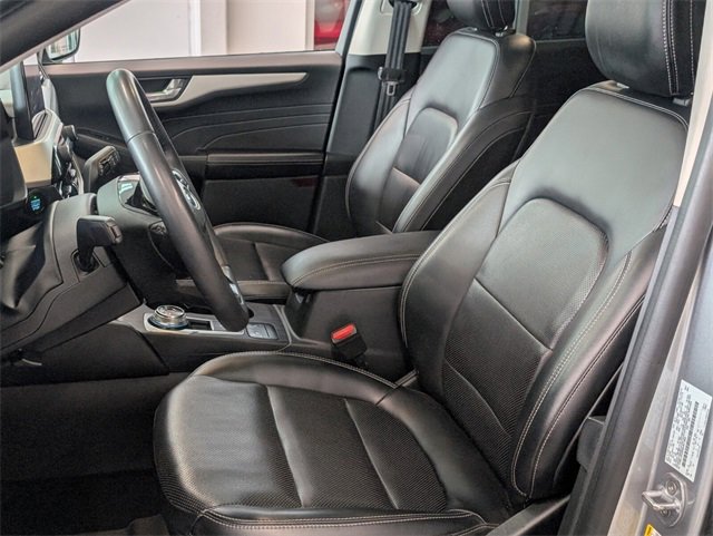 Used 2021 Ford Escape SEL w/ Technology Package image 4