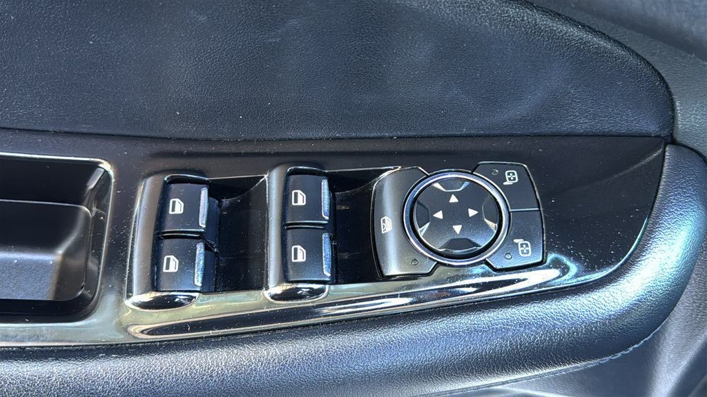 Used 2015 Ford Edge SEL w/ Equipment Group 201A FWD image 19