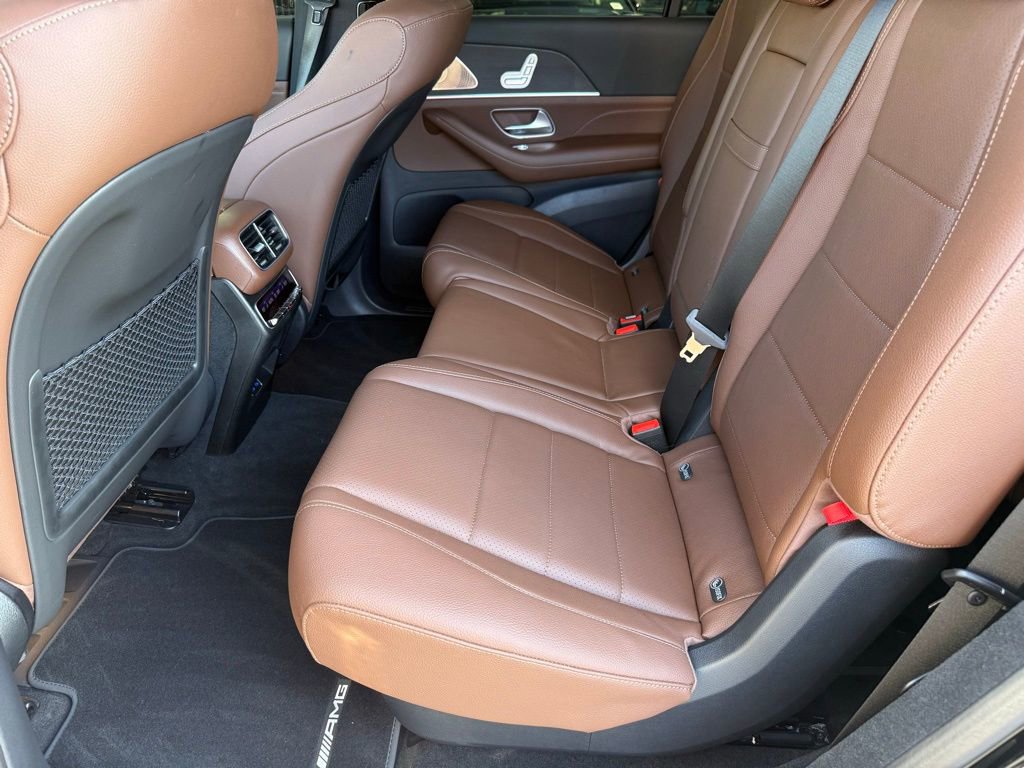 Used 2025 Mercedes-Benz GLS 450 4MATIC image 41