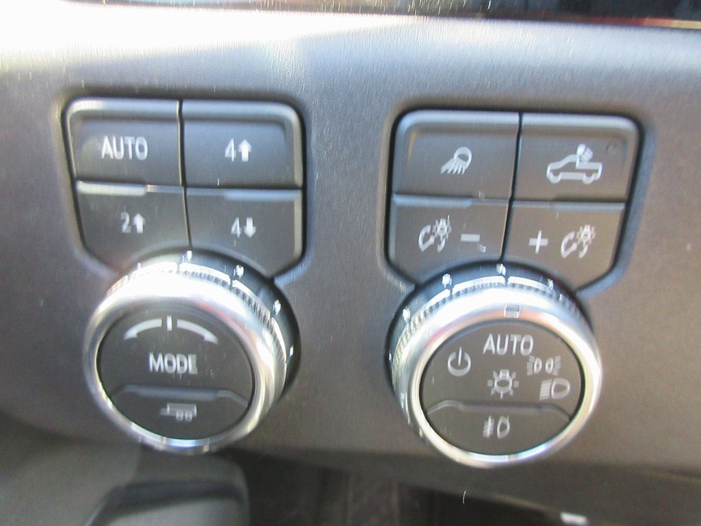 New 2026 GMC Sierra 1500 SLT w/ SLT Convenience Package image 16