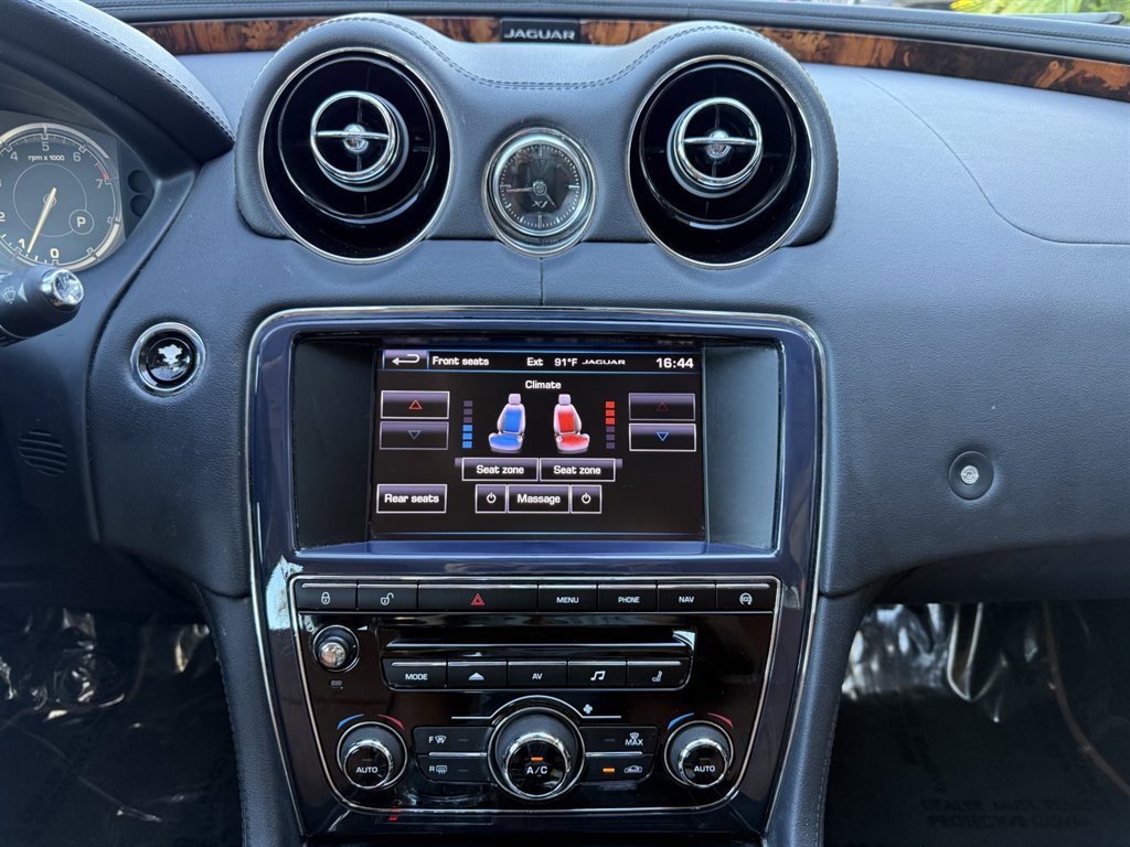 Used 2014 Jaguar XJ AWD image 26