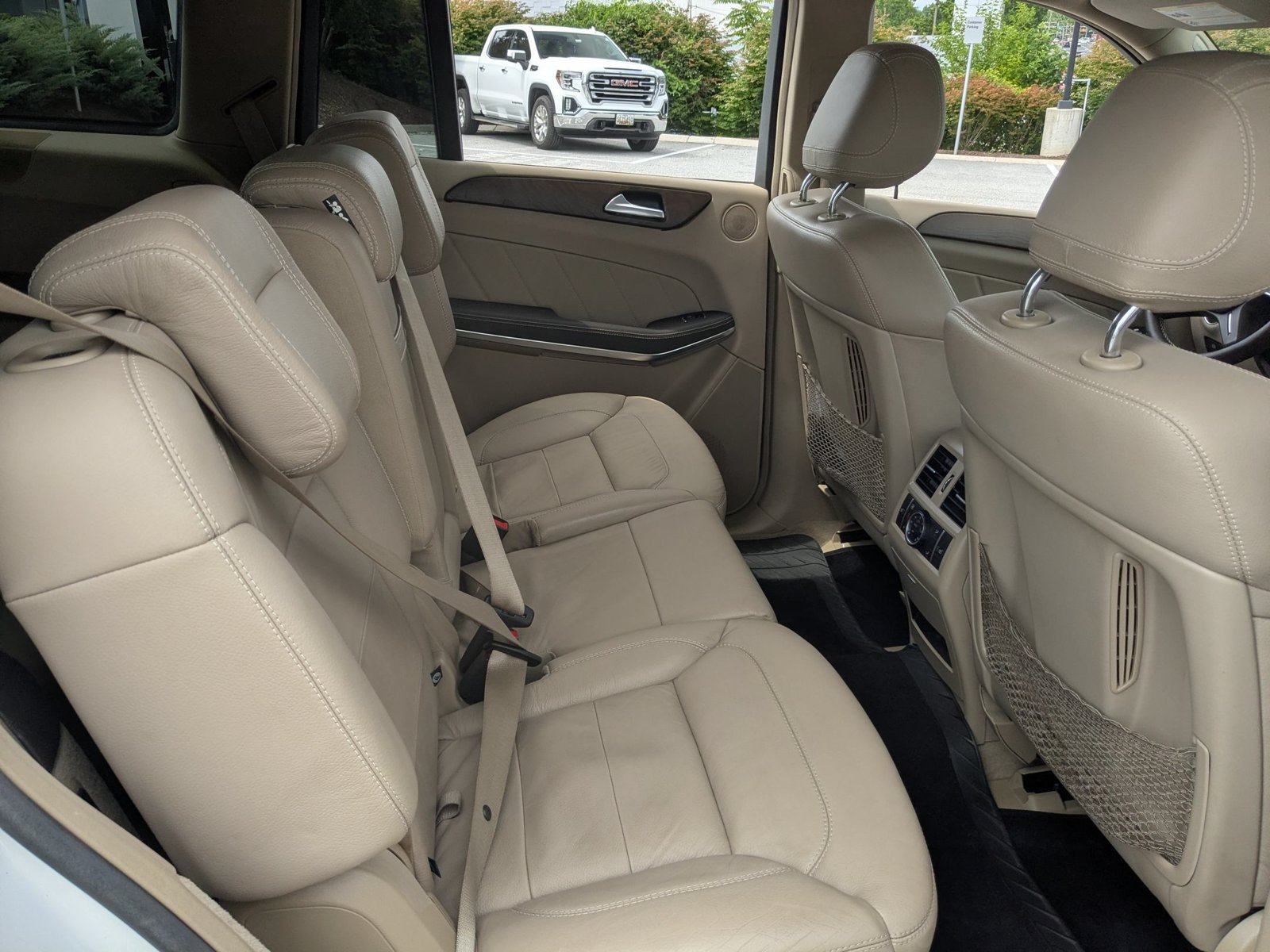 Used 2014 Mercedes-Benz GL 450 4MATIC image 24